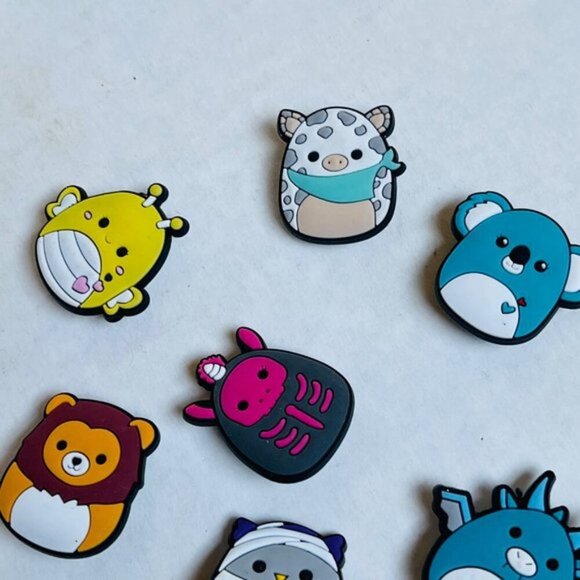 Shoes Charms Assorted 7 Pieces Accessories  Blue Gray - Picture 2 of 5